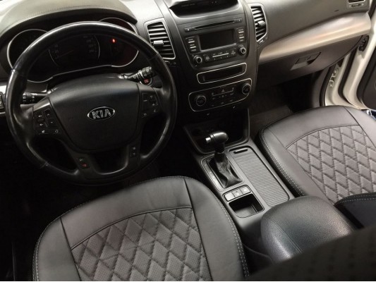 Авточехлы на Kia Sorento 2