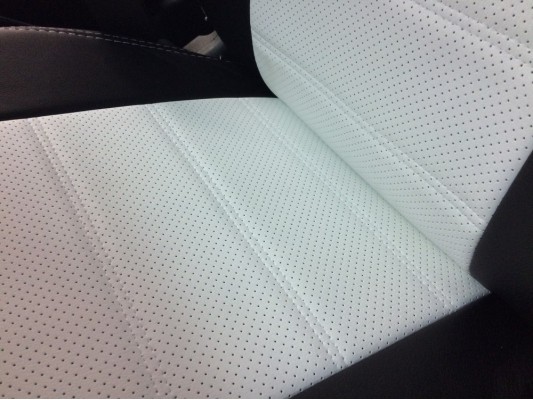 Авточехлы на Lada Granta