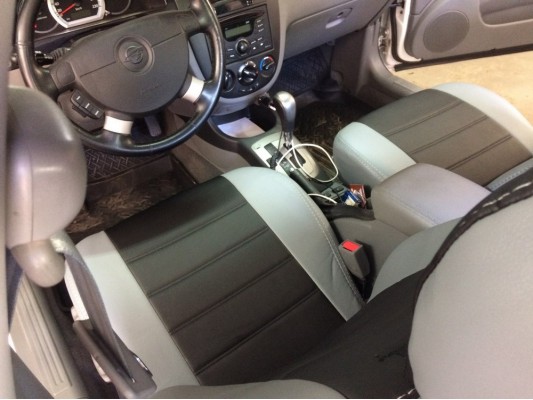 Авточехлы на Ravon Gentra